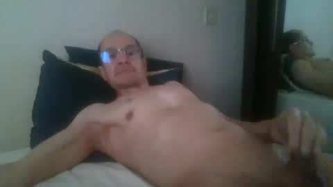 Snapshot of pichoun71 chatting on December 2024 08:11:02 AM pichoun71 online show from December 2024 08:11:02 AM