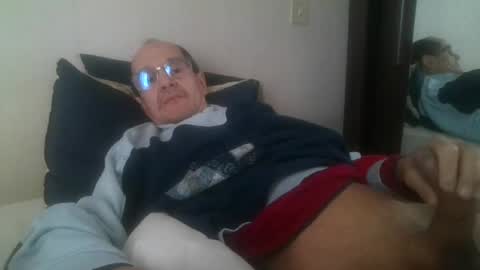 Snapshot of pichoun71 chatting on January 2025 11:13:02 AM pichoun71 online show from January 2025 11:13:02 AM