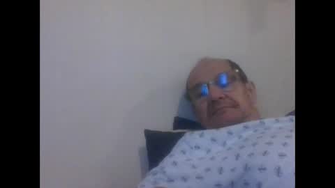 Snapshot of pichoun71 chatting on September 2025 07:19:01 AM pichoun71 online show from September 2025 07:19:01 AM