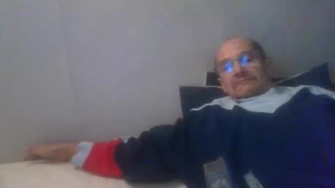 Snapshot of pichoun71 chatting on November 2025 06:56:01 AM pichoun71 online show from November 2025 06:56:01 AM