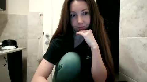 Moonie online show from January 2026 08:56:02 PM