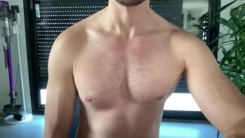 Snapshot of pierre81000 chatting on November 2025 03:11:01 PM pierre81000 online show from November 2025 03:11:01 PM