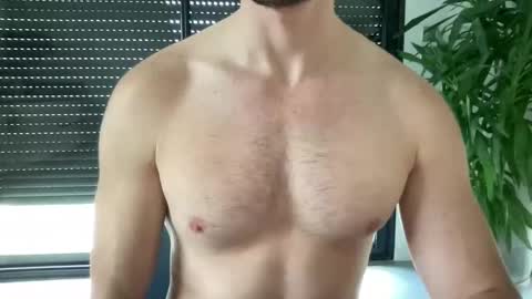 Snapshot of pierre81000 chatting on November 2025 11:33:02 AM pierre81000 online show from November 2025 11:33:02 AM