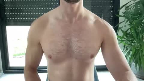 Snapshot of pierre81000 chatting on December 2025 11:05:01 AM pierre81000 online show from December 2025 11:05:01 AM