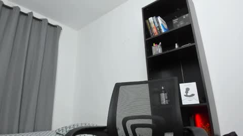 Snapshot of pierrevidal chatting on January 2025 02:49:02 AM Pierre online show from January 2025 02:49:02 AM