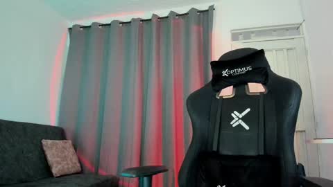 Snapshot of pierrevidal chatting on November 2025 10:10:02 PM Pierre online show from November 2025 10:10:02 PM