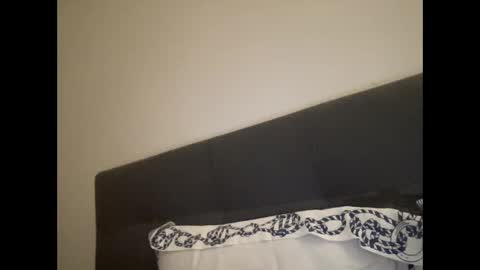 Snapshot of pierrot462900 chatting on January 2025 05:14:01 PM pierrot462900 online show from January 2025 05:14:01 PM