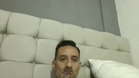 pieslatinos online show from January 2026 02:50:02 AM