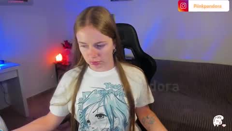 Snapshot of piinkpandora chatting on September 2025 08:24:02 PM PiinkPandora online show from September 2025 08:24:02 PM