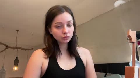 Trisha     online show from February 2025 10:14:02 AM