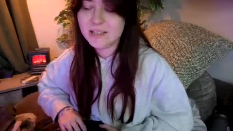 PilloGoddess online show from August 2026 07:18:01 AM