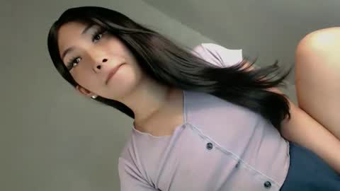 Snapshot of pillow_whispers chatting on June 2026 07:03:02 AM jane online show from June 2026 07:03:02 AM