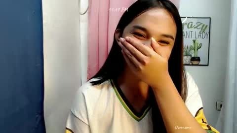 Snapshot of pinay_heart chatting on January 2026 03:17:01 PM heart online show from January 2026 03:17:01 PM