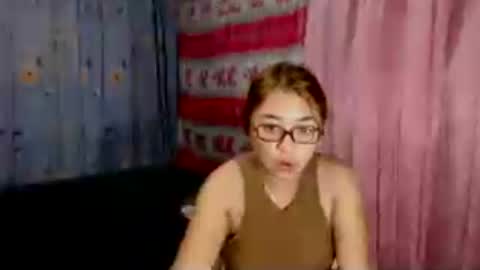 Snapshot of pinay_singlemomxs chatting on June 2026 07:28:01 AM pinay_singlemomxs online show from June 2026 07:28:01 AM
