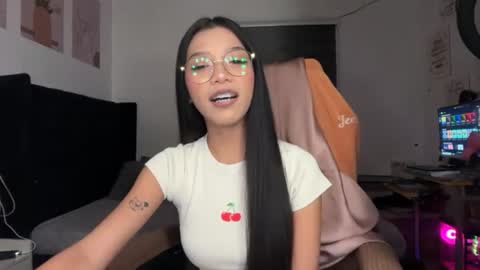 Snapshot of pinay_xpress chatting on June 2026 08:42:01 AM TINA online show from June 2026 08:42:01 AM