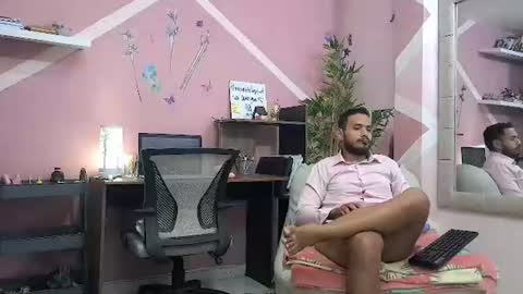 Snapshot of pineappleflipped chatting on July 2026 02:29:02 AM pineappleflipped online show from July 2026 02:29:02 AM