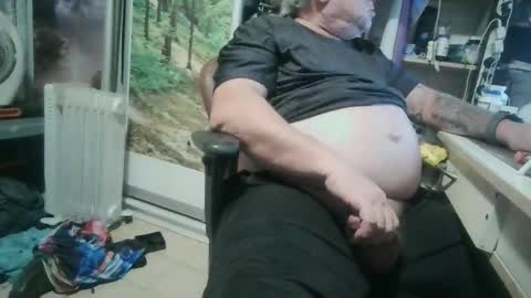 pini_z online show from February 2026 06:48:01 PM