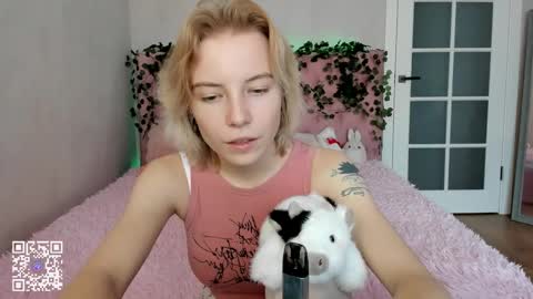 Snapshot of pink_lila18 chatting on November 2025 08:25:02 AM pink_lila18 online show from November 2025 08:25:02 AM