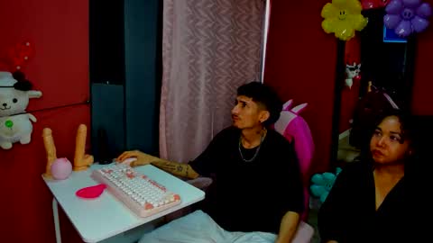 Snapshot of pink_lilit chatting on May 2026 01:40:01 PM pink_lilit online show from May 2026 01:40:01 PM