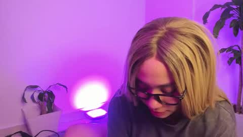 KELLY  online show from February 2026 02:01:02 AM