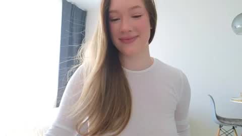 Snapshot of pink_rosee_ chatting on June 2026 03:27:02 AM online show from June 2026 03:27:02 AM