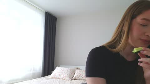 Snapshot of pink_rosee_ chatting on July 2026 02:51:01 AM online show from July 2026 02:51:01 AM
