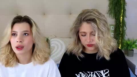 Snapshot of pinkadele chatting on November 2025 08:03:02 AM Adele online show from November 2025 08:03:02 AM