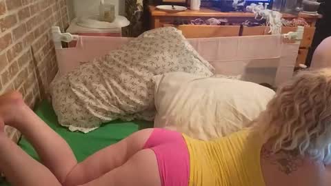 pinkandjuicey online show from April 2026 06:58:02 AM
