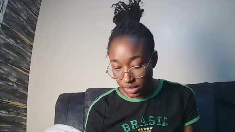 PinkyAura online show from March 2026 02:52:01 PM