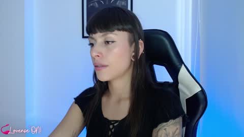 Snapshot of pinkcatlive chatting on December 2024 08:44:01 PM Emily online show from December 2024 08:44:01 PM