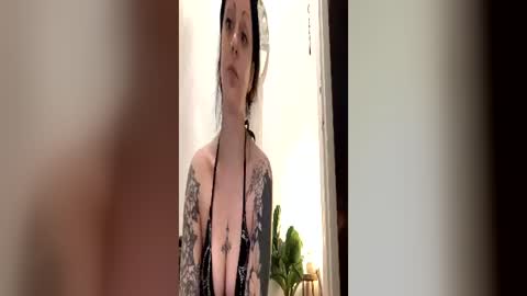 pinkgothbunnie online show from June 2026 02:03:01 AM