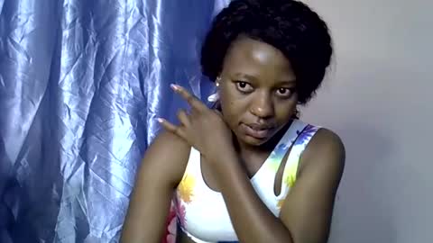 Snapshot of pinkie_bubbles chatting on February 2026 02:40:01 AM Shazz online show from February 2026 02:40:01 AM