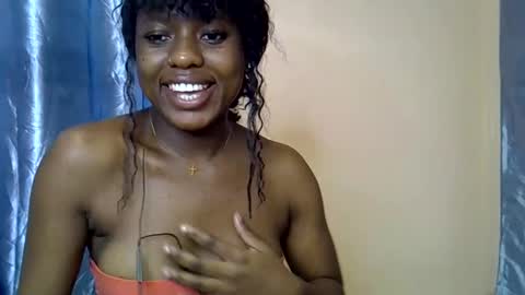 Snapshot of pinkie_bubbles chatting on February 2026 06:38:01 PM Shazz online show from February 2026 06:38:01 PM