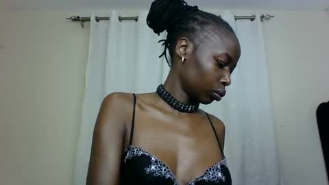 Pinkie online show from February 2025 05:09:02 PM