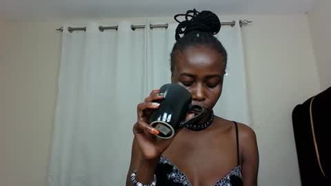 Pinkie online show from March 2025 08:35:02 PM