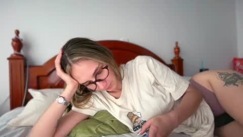 Pinkilola online show from June 2026 08:54:01 PM