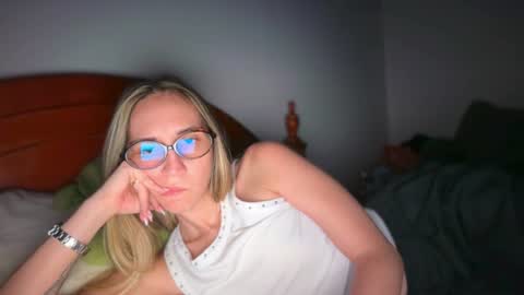 Pinkilola online show from July 2026 11:37:02 PM