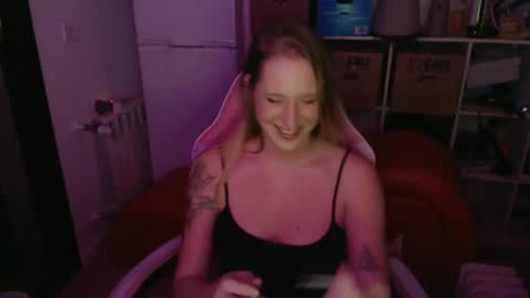 Snapshot of pinkladyx2 chatting on February 2025 01:55:01 AM pinkladyx2 online show from February 2025 01:55:01 AM