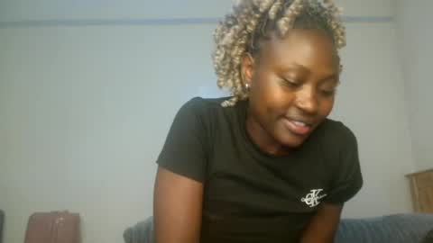 Snapshot of pinklover2003 chatting on June 2026 08:51:02 PM Serena online show from June 2026 08:51:02 PM