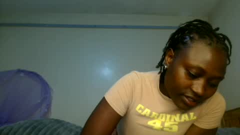 Snapshot of pinklover2003 chatting on June 2026 05:50:01 PM Serena online show from June 2026 05:50:01 PM