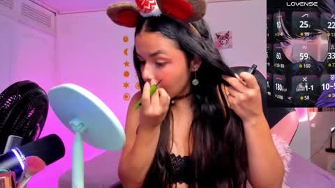 Sarah .. online show from November 2025 03:05:02 AM