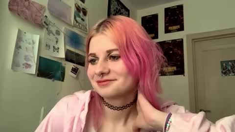 Sara online show from October 2025 01:53:01 PM