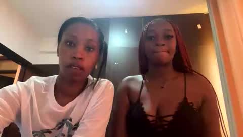 Snapshot of pinky199595 chatting on May 2026 07:15:02 AM pinky199595 online show from May 2026 07:15:02 AM