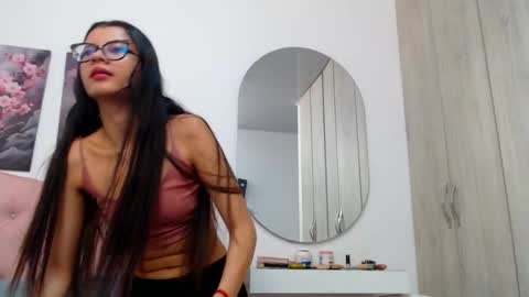 pinky_f00x online show from February 2026 07:43:01 PM