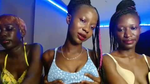 Pinky online show from November 2025 03:56:02 PM