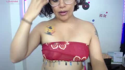 Snapshot of pinky_pinky_ chatting on July 2026 04:19:01 AM VIOLETA LOPEZ online show from July 2026 04:19:01 AM