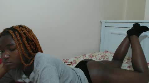zenah online show from April 2026 06:38:01 PM