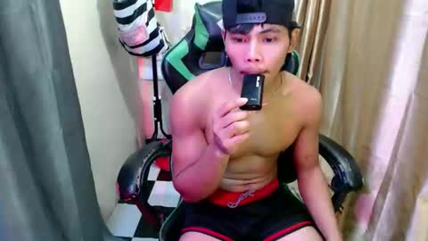 pinoy_fuckboy69 online show from May 2026 10:41:02 PM