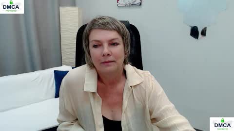 Bella online show from October 2025 09:33:01 AM