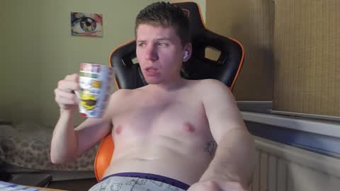 Pierre online show from December 2024 08:25:02 PM